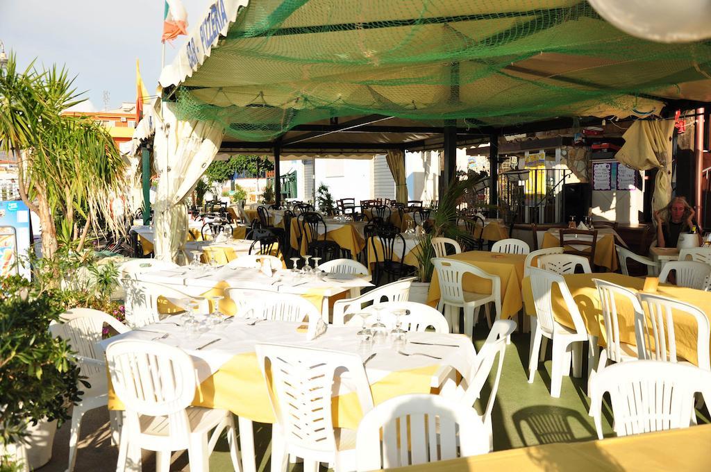Le Bistro Trappeto Трапето Екстериор снимка